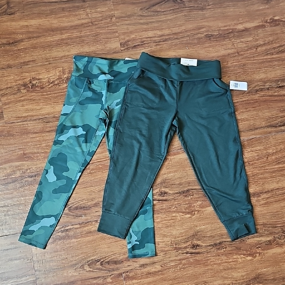 NWT Old Navy Camo Print Leggings And Dark Green Ultralite Joggers Size S (6-7)